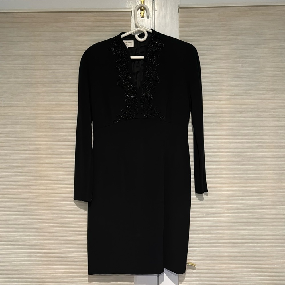 Jones, New York dress size 8 black with beaded front long sleeves